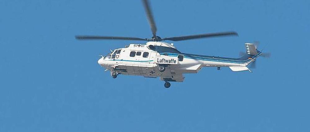 Nicht billig. Eine Stunde mit einem Helikopter kostet 18 000 Euro. Foto: Hohlfeld/Imago