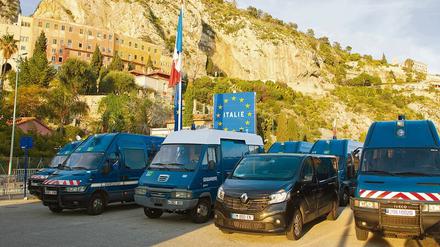 Ist der Traum von Europa ausgeträumt? Corona-Kontrolle an der französisch-italienischen Grenze bei Menton. 