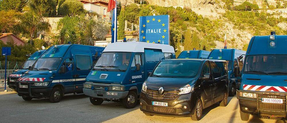 Ist der Traum von Europa ausgeträumt? Corona-Kontrolle an der französisch-italienischen Grenze bei Menton. 