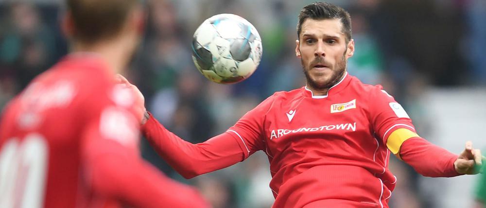 Arbeit ohne Ball. Unions Kapitän Christopher Trimmel absolviert derzeit ein etwas anderes Programm.