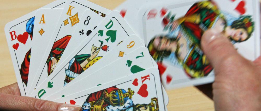 Skat spielen mit der ganzen Familie.