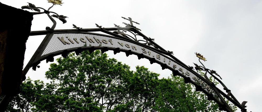 Auch der St. Elisabeth-Friedhof in der Ackerstraße in Mitte ist von der Schließung betroffen.