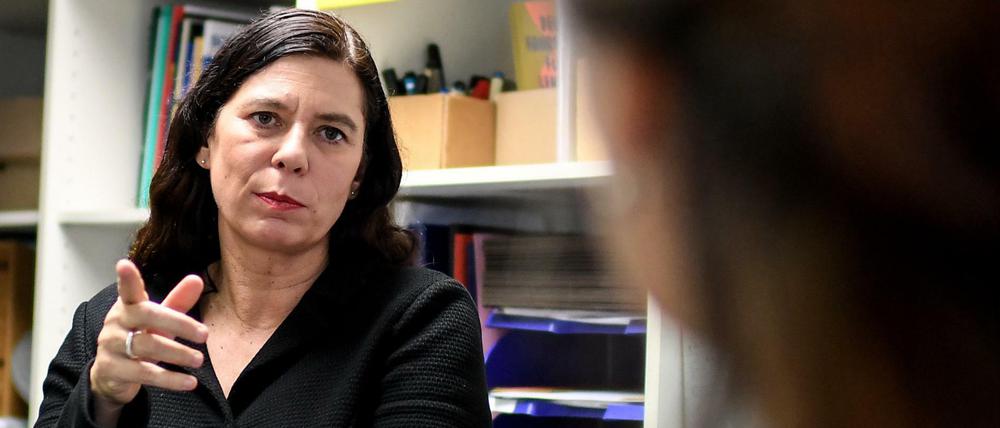 Berlins Bildungssenatorin Sandra Scheeres verlässt sich auf die Anbieter „stationärer Hilfen“ Hilfen im Ausland. Dort nachschauen lässt sie nicht, nicht einmal die Adressen sind bekannt.