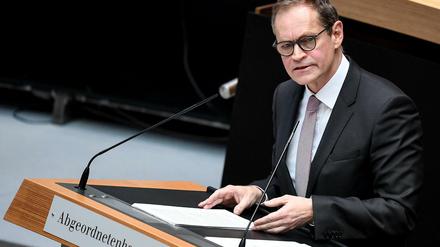 Der Regierende Bürgermeister appellierte an das Durchhaltevermögen der Berliner.