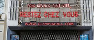 Bleibt zuhause, dann seid ihr schneller zurück. Das Olympia in Paris, verrammelt.