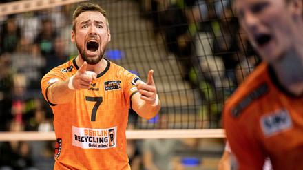 Mund auf: Volleys-Mittelblocker Georg Klein spricht beim Tagesspiegel im Interview.