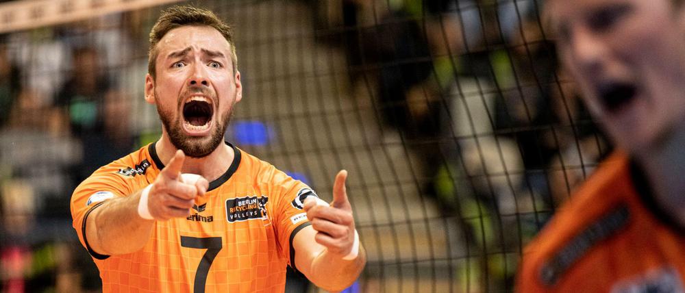 Mund auf: Volleys-Mittelblocker Georg Klein spricht beim Tagesspiegel im Interview.