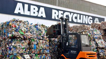 Dem Recycling-Unternehmen Alba wird vom Konkurrenten unter anderem Kundendiebstahl vorgeworfen.