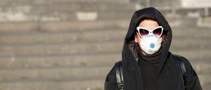 Masken sind zum Symbol der Corona-Krise geworden.