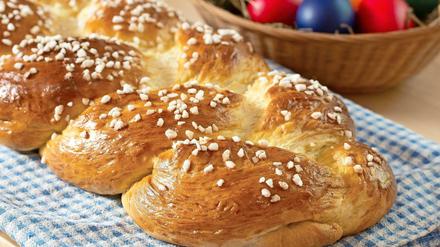 Gehört zu Ostern wie das Eiersuchen: ein Zopf zum Brunch. Und, keine Bange, der gelingt auch ohne Hefe.