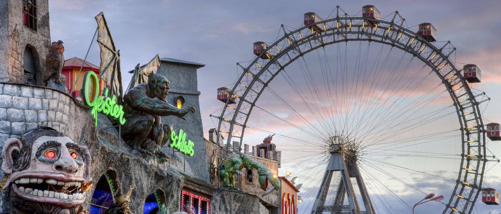 Seit jeher ein beliebtes Motiv für Horrorgeschichten: Der Jahrmarkt.