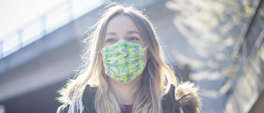 Wer Maske trägt und die App nutzt, sollte Lockerungen der Beschränkungen erhalten.
