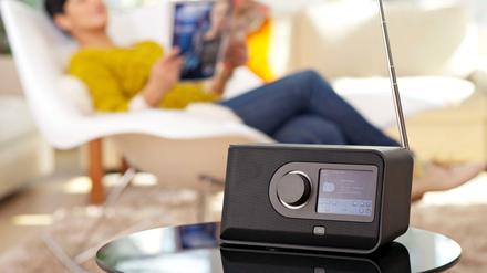 Egal, ob UKW oder Digitalradio: Wie alle Informationsmedien nimmt auch die Nutzung des Hörfunks in der aktuellen Situation zu. 