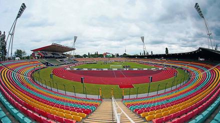 Letzte Saison. Die Lizenz für das Jahn-Stadion läuft 2020 aus. Foto: Kay Nietfeld/dpa