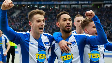 Ende der Isolation. Lukas Klünter (links) hofft, dass er schon bald wieder gemeinsam mit seinen Teamkollegen jubeln kann.