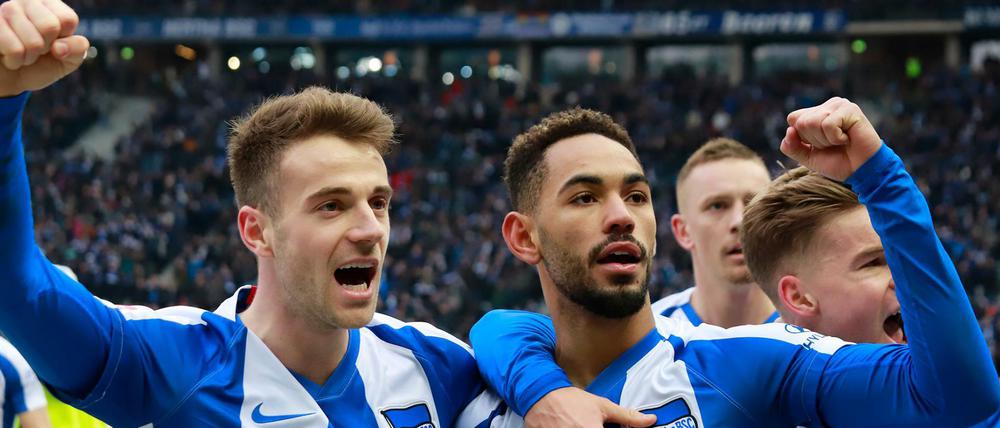 Ende der Isolation. Lukas Klünter (links) hofft, dass er schon bald wieder gemeinsam mit seinen Teamkollegen jubeln kann.