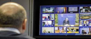 Ungewohnte Kommunikation: Bundesfinanzminister Olaf Scholz (SPD) bei der Videokonferenz der EU-Finanzminister. 