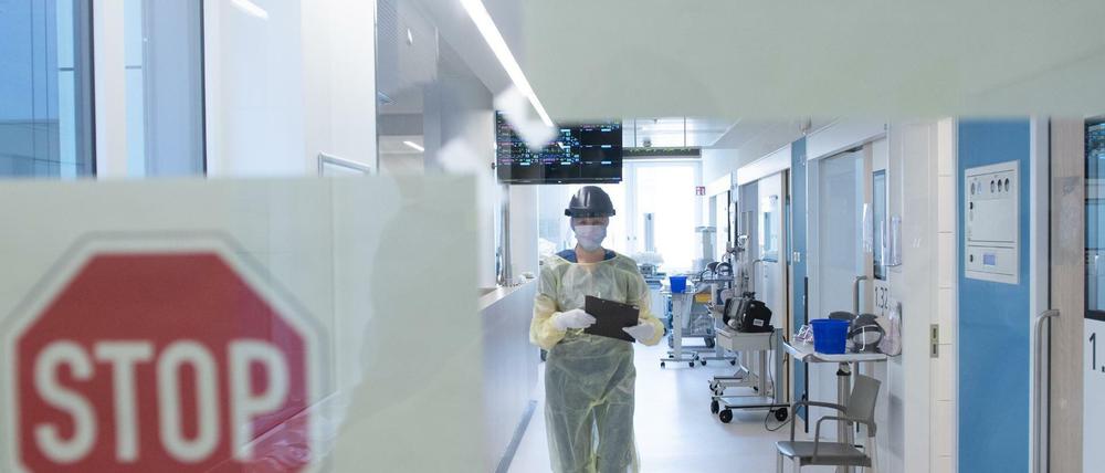 Am Dienstag meldet die Senatsverwaltung für Gesundheit zwar mehr bestätigte Corona-Infiziert, aber auch etwas weniger Patienten in Berliner Kliniken.