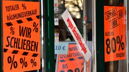 Die wegen der Corona-Pandemi erhobenen Ausgangsbeschränkungen haben massivem Einfluss auf die Wirtschaft und damit auch auf den Arbeitsmarkt.