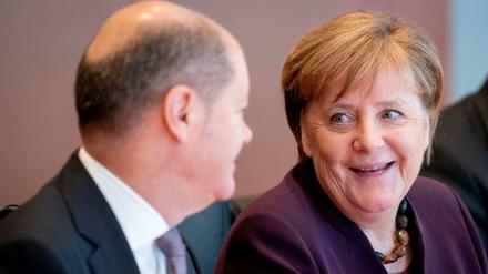 Auf Angela Merkel und ihren Finanzminister kommt es jetzt an.