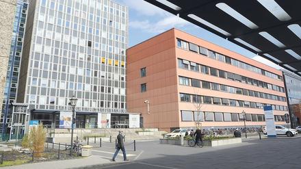 Am Potsdamer Ernst-von-Bergmann-Klinikum sind inzwischen 21 Patienten an der vom Coronavirus ausgelösten Lungenkrankheit Covid-19 verstorben. 