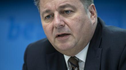 Berlins Innensenator Andreas Geisel (SPD) warf den USA "moderne Piraterie" vor. 