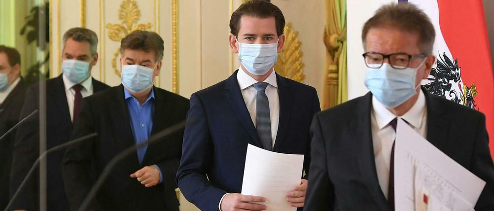 Bundeskanzler Sebastian Kurz (2.v.r.) und Regierungsmitglieder in Wien.