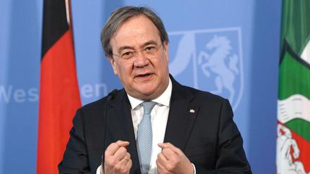 Nach Ansicht von Armin Laschet (CDU) muss die Lockerung der Maßnahmen „behutsam“ ablaufen.