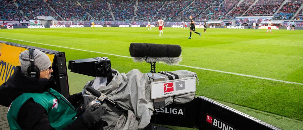 Bis dahin wird noch viel Zeit vergehen: Fußball in vollen Stadien.