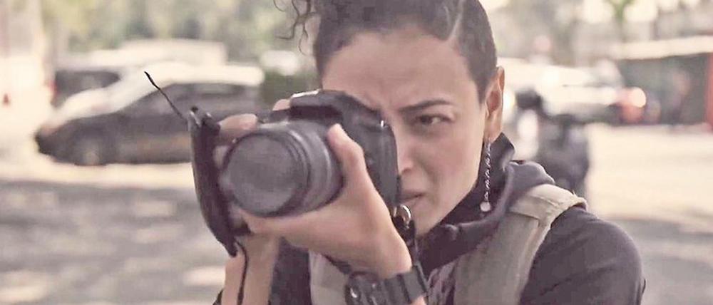 Traumberuf Journalist. Wie in der mexikanischen Serie „Tijuana“, zu sehen im Stream auf Netflix. Nach dem Mord an einem Politiker riskieren dort unerschrockene Journalisten (hier Teté Espinoza) ihr Leben, um der Wahrheit auf die Spur zu kommen. 