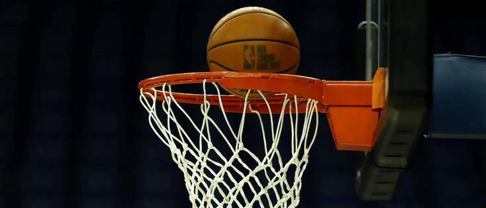 Der Ball muss durch die Reuse - das gilt auch bei NBA2K.