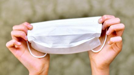 Mangelware: In Drogeriemärkten, Baumärkten und Apotheken gibt es keine Schutzmasken. 