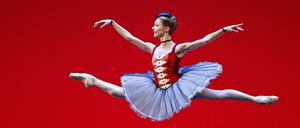 Unter den Losen ist ein Abend im Staatsballett.