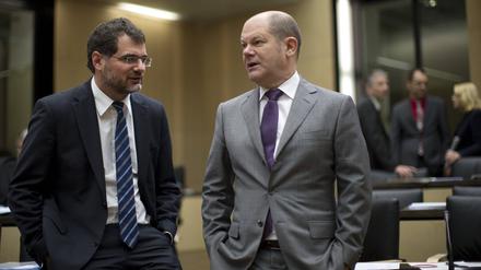 Das Duo: Wolfgang Schmidt und Olaf Scholz.