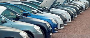 Schwer verkäuflich. So lange die Autohändler geschlossen sind, helfen der Branche auch kein staatlichen Prämien.
