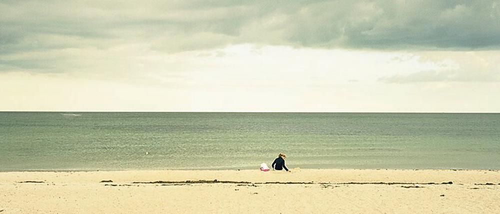 Das Mädchen am Meer. „Heimat 34 L 8“ ist Teil einer großen Serie von Bialobrzeski.