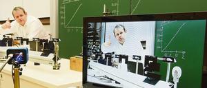 Gestreamte Vorlesung - so wird das jetzt beginnenden Semester für viele Studierende aussehen. 