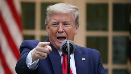 Donald Trump bei seiner Tirade gegen die WHO im Rosengarten des Weißen Hauses