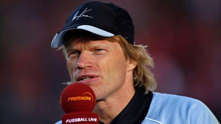 Lautsprecher: Oliver Kahn ist ein gefragter Mann.