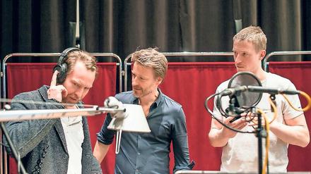 Sprechen Thomas Pynchons "Die Ende der Parabel" in der Hörspielfassung von Klaus Buhlert ein: Manuel Harder, Max von Pufendorf, Golo Euler (von li.)