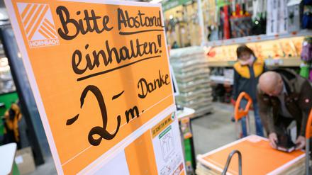 Viele Geschäfte dürfen ab kommender Woche wieder öffnen. Wichtig bei der Entscheidung ist die Frage: Was hilft bei der Bekämpfung der Pandemie?