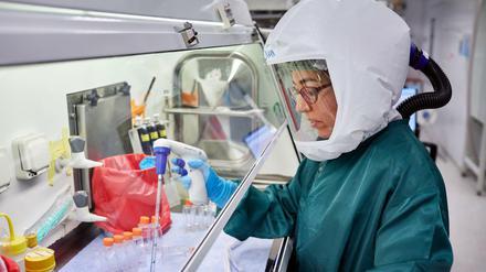 Sanofi und GSK bündeln ihre Kräfte in einer beispiellosen Impfstoff-Kooperation zur Bekämpfung von COVID-19.