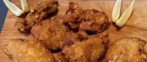 Mit Panko-Mehl in der Panade wird es noch knuspriger: Backhendl