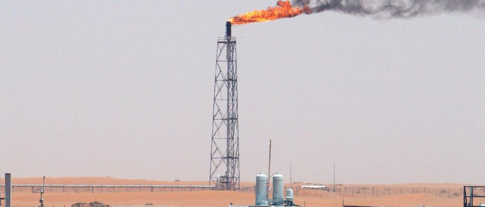 Drastische Drosselung der Förderung gegen den Preisverfall. Das Khurais-Ölfeld, rund 160 Kilometer vom saudiarabischen Riad entfernt liegt.