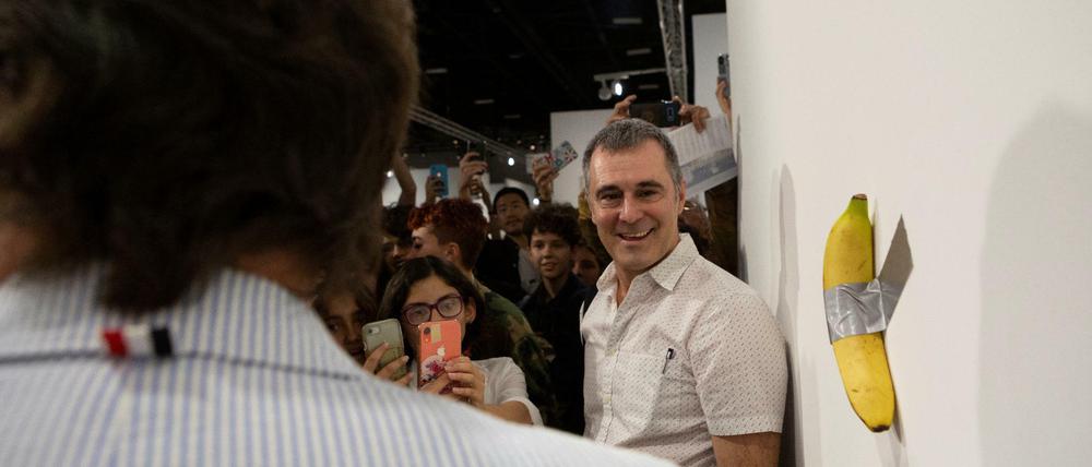 Als der Ulk noch geholfen hatte. Auf der Art Basel in Miami präsentierte Maurizio Cattelan im vergangenen Jahr für 120 000 Dollar eine mit Klebeband an der Wand fixierte Banane.