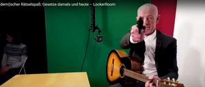 LockerRoom: Friedrich Küppersbusch macht Corona-TV.