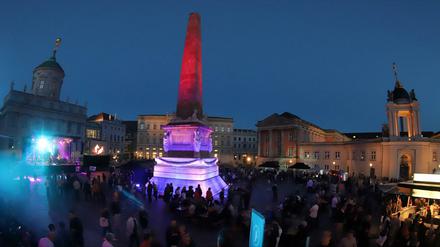 Eine kleine Nachtmusik. 2019 wurden die Musikfestspiele Potsdam Sanssouci auf dem Alten Markt eröffnet. 