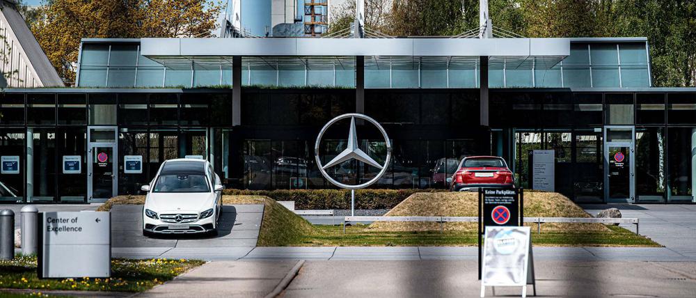 Daimler fährt ab Montag Produktion wieder hoch.