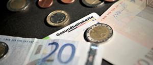 Benötigen die Krankenkassen auch einen Corona-Schutzschirm? SPD und Grüne fordern das.