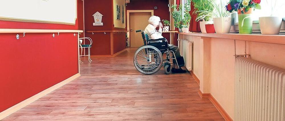Risikogruppe auf engstem Raum. Die Zahl der an Covid-19 erkrankten Pflegeheimbewohner ist in Berlin zuletzt angestiegen.